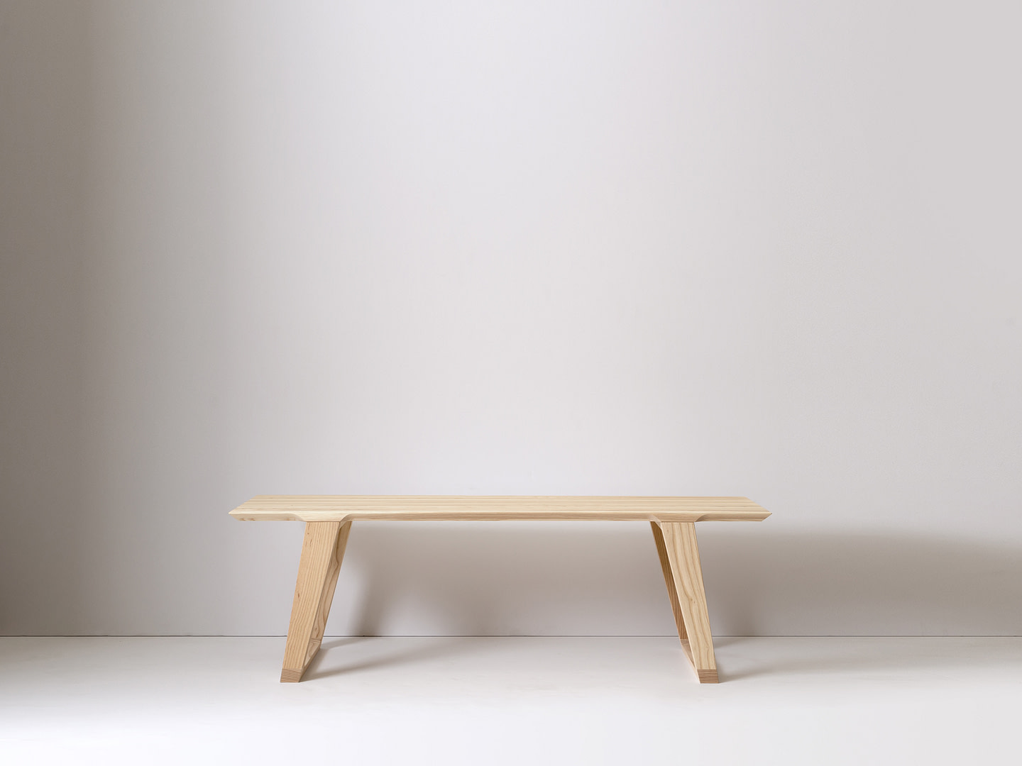 Medium Isometric Bench in Ash