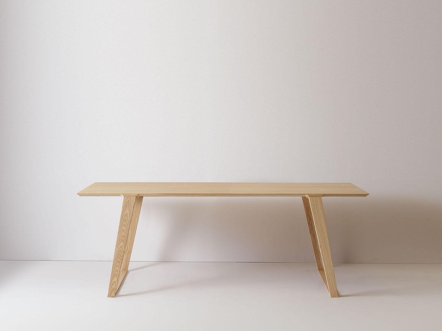 Medium Isometric Table in Ash