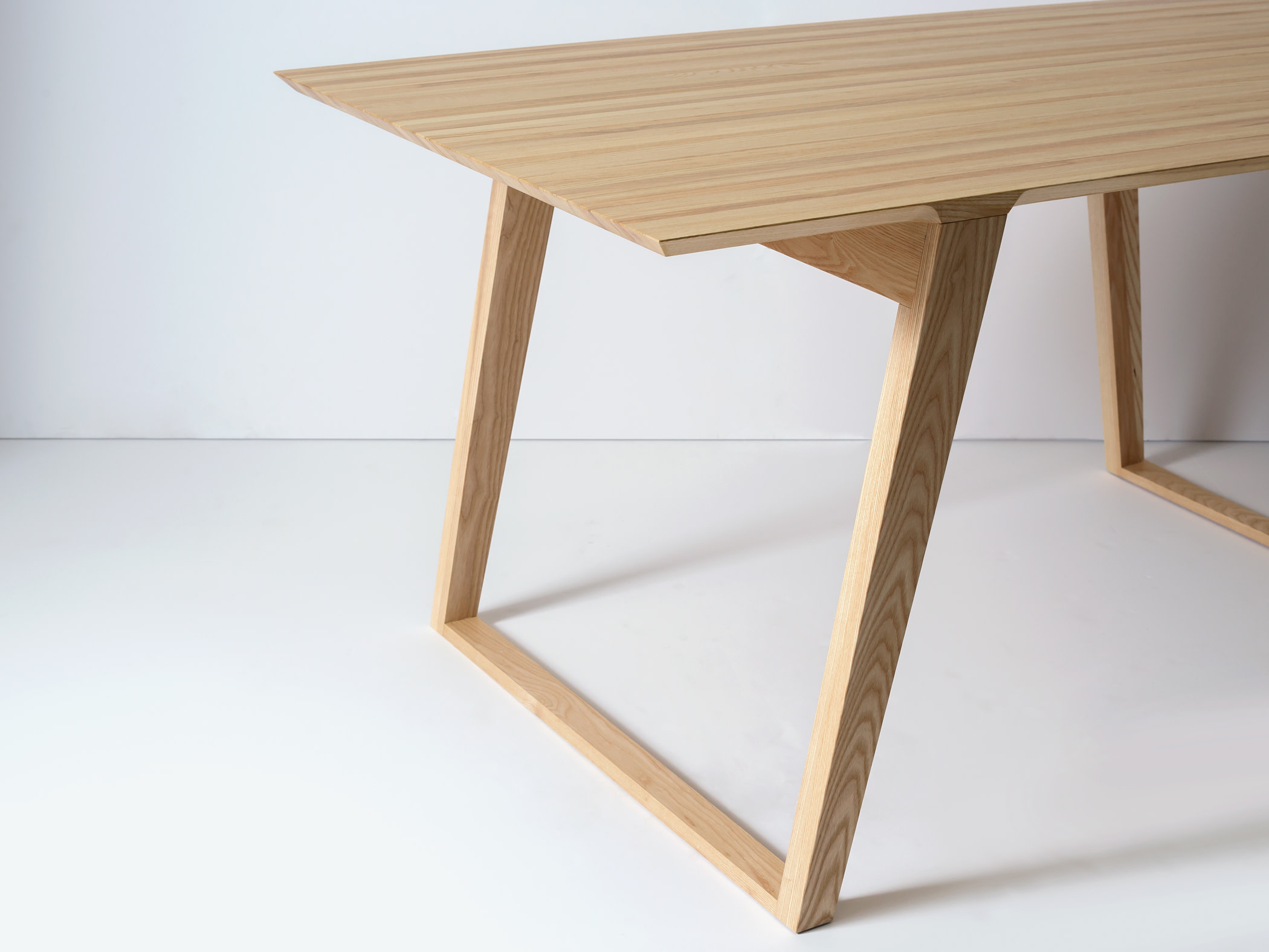 Small Isometric Table in Ash Detail