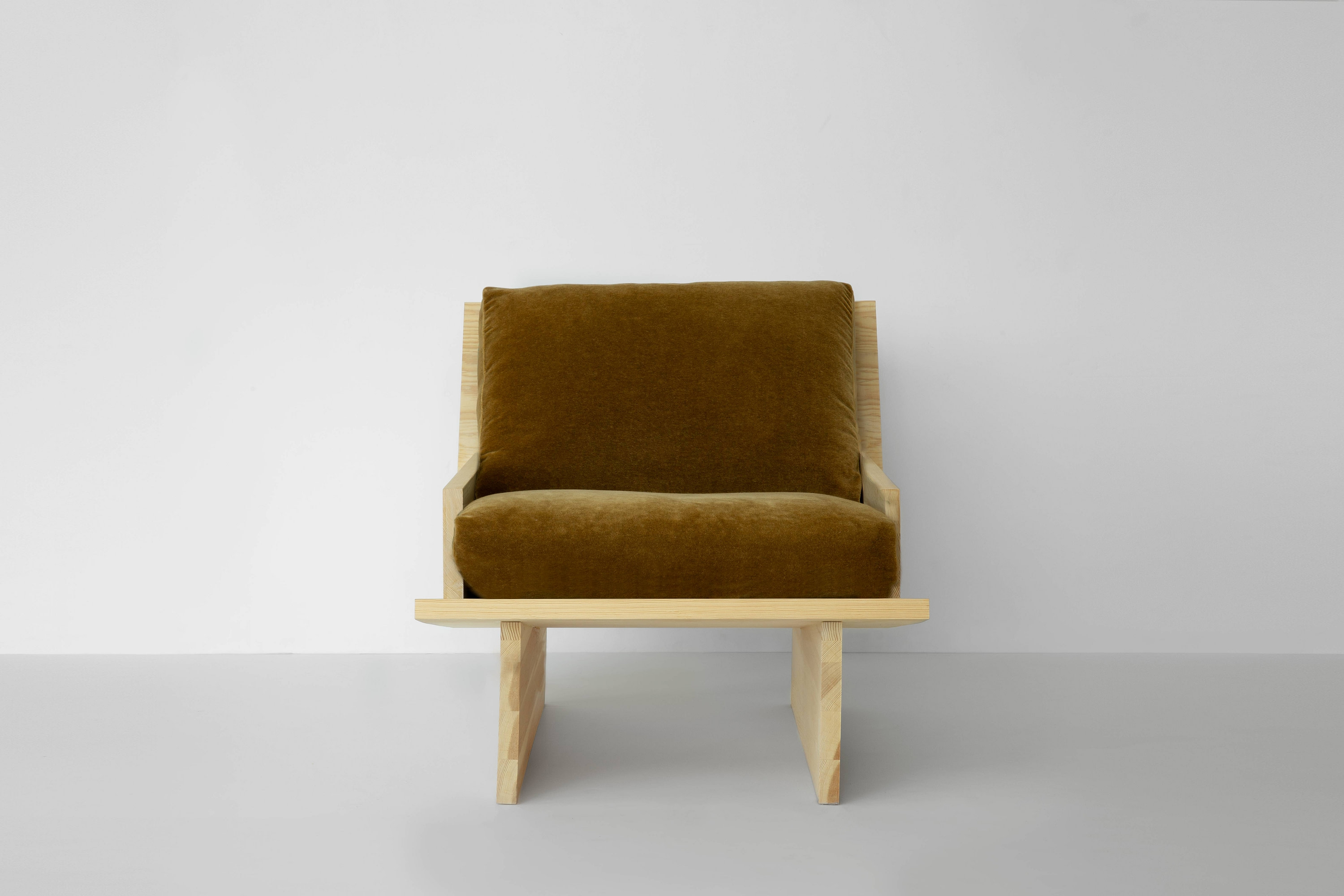 Rugosa Chair Umber